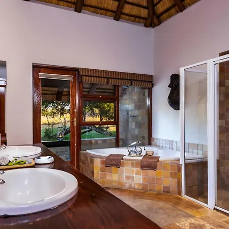 Inyati Game Lodge Sabi Sand Game Reserve Exterior photo