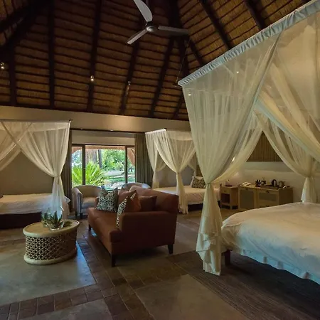 Inyati Game Lodge Sabi Sand Game Reserve Exterior photo